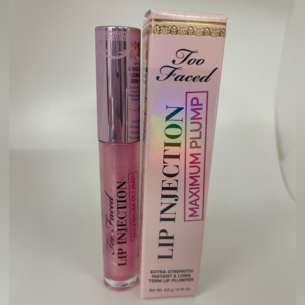 Too Faced Lip Injection Maximum Plump Extra Strength Lip Plumper Gloss.